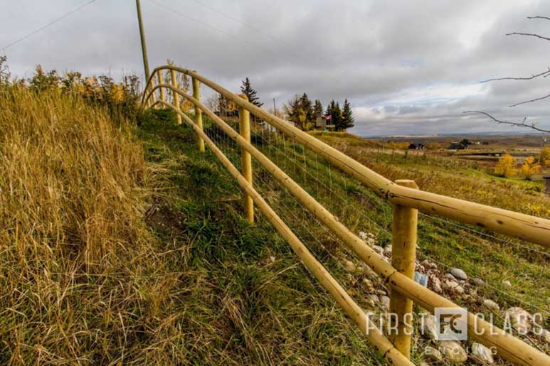 Post-and-Rail-with-Farm-Fence