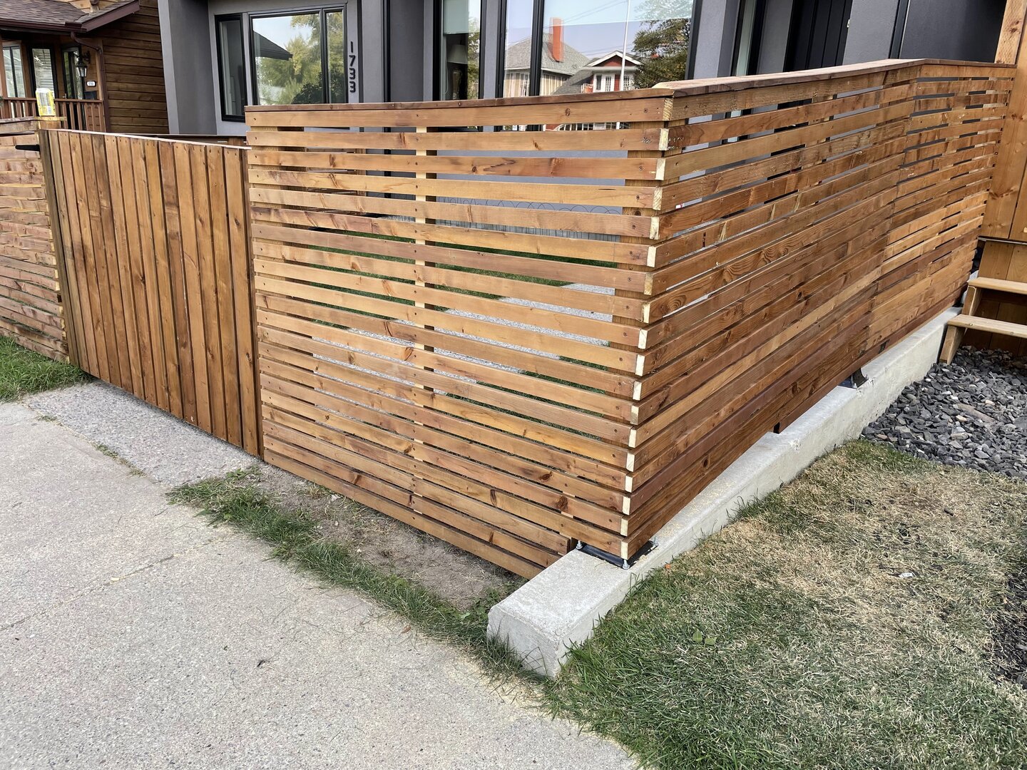 Horizontal wood fence