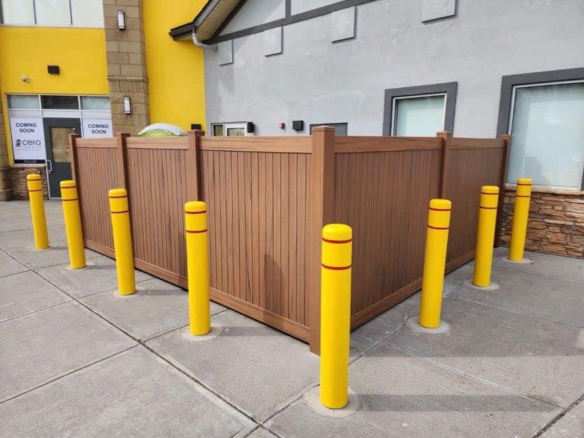 Commercial vinyl fence