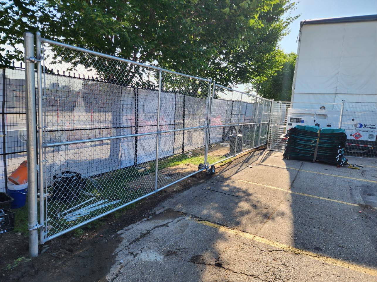 Commercial chain link fence
