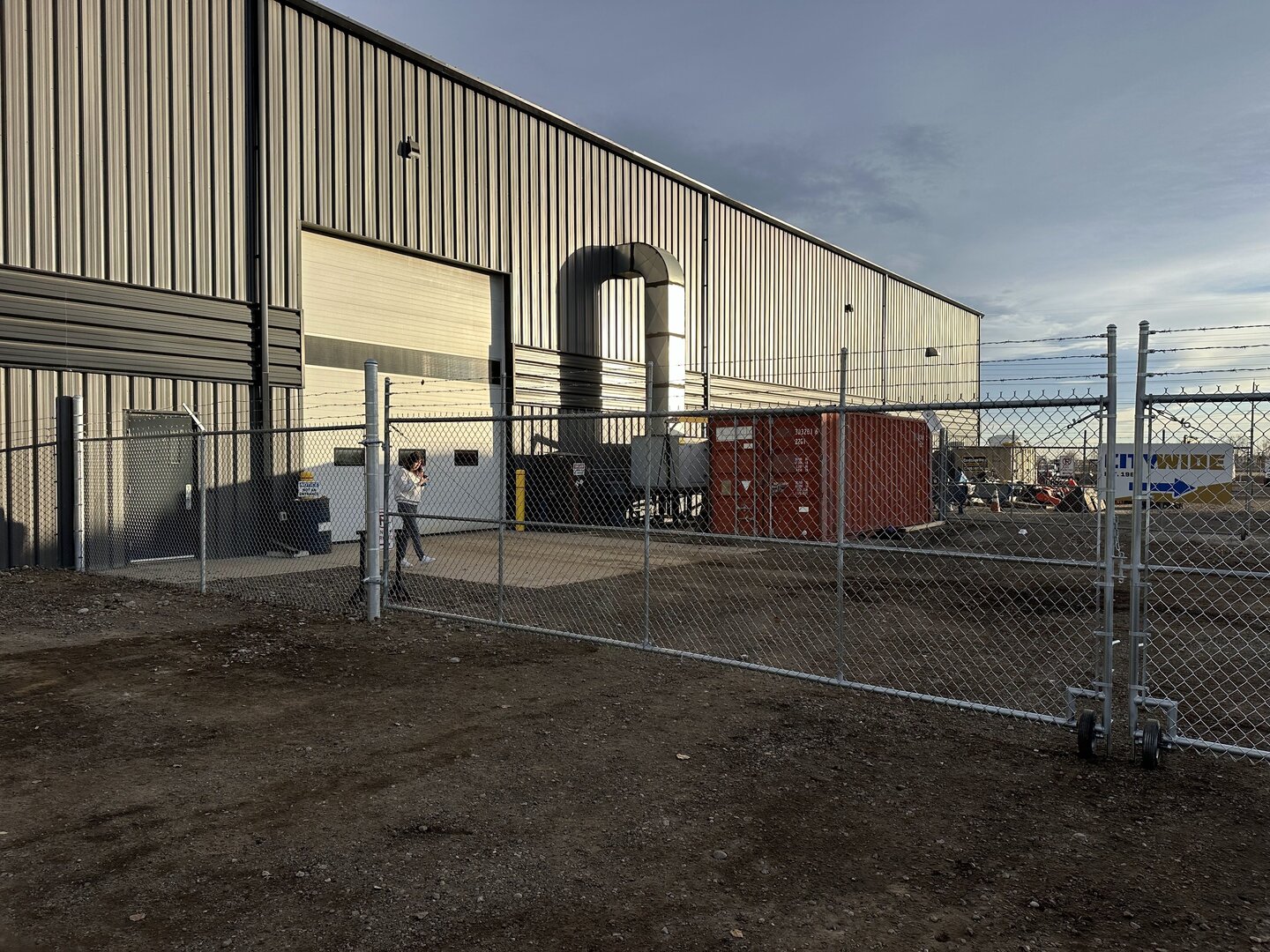 Commercial chain link fence