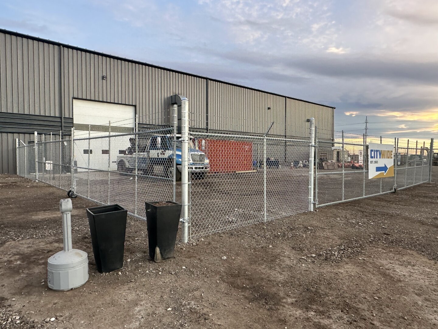 Commercial chain link fence