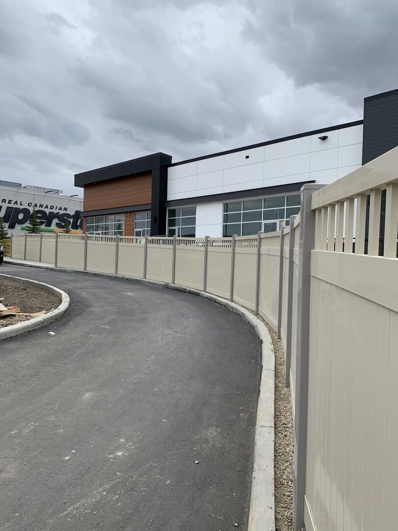 Commercial vinyl fence