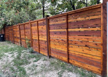 Horizontal wood fence